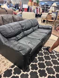 Black Leather 3-Seat Sofa Sleeper