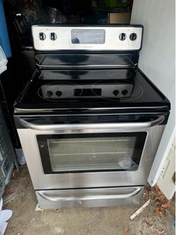Nice and clean electric stove