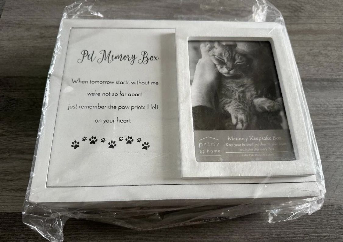 NEW Pet Memory Box New Approx 10" x 8"