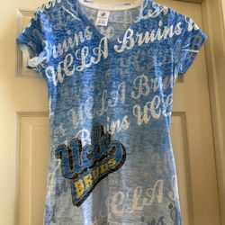 UCLA shirt size medium 
