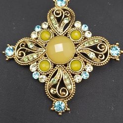 Gorgeous Vintage Brooch/ Pendant Costume Jewelry (No Markings)