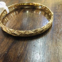 10kt Gold Women Bangle Bracelet 