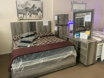 Brown/Gray Bed Set w/Led Headboard $10