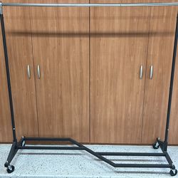 Clothing rack w/ hard rubber 3” all swivel casters