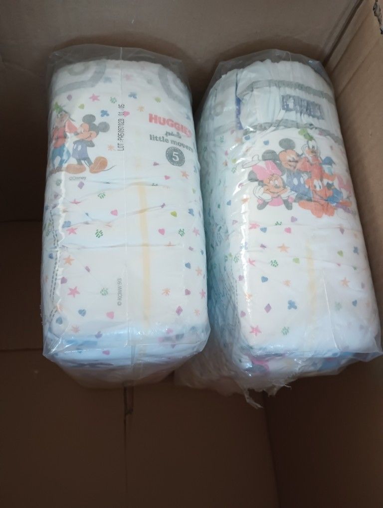 Size 5 Diapers Huggies
