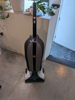 Free Hoover Windtunnel vacuum