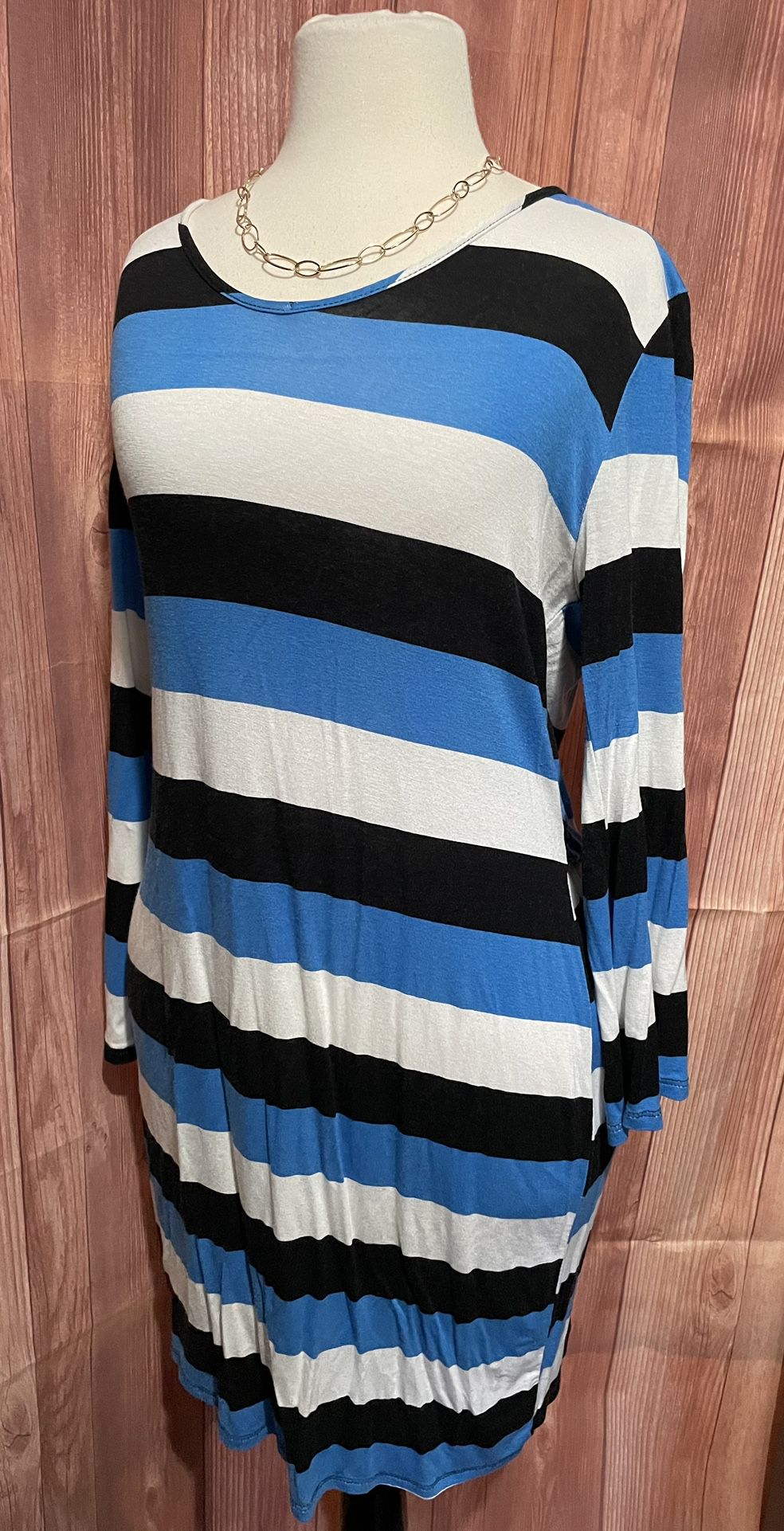  Bellino USA women’s 3/4 sleeve blue and white striped 👗 dress  Size Xl 