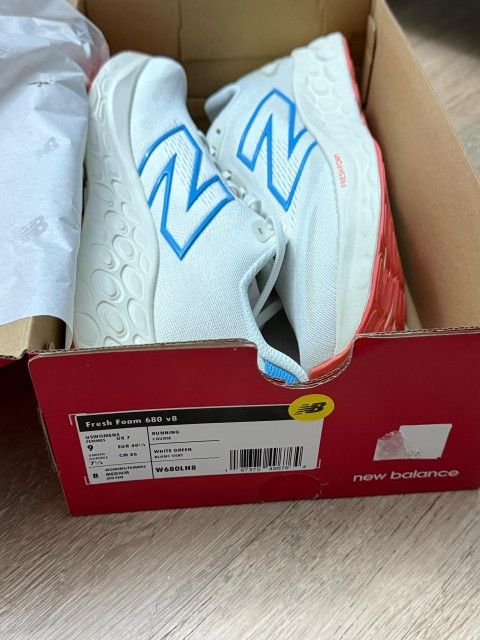 New Balance Fresh Foam 680 V8 Men Shoes Size 7