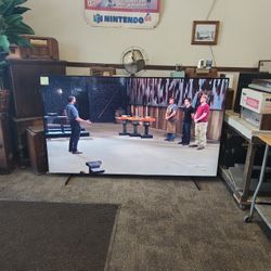 2024 85" Samsung TV 