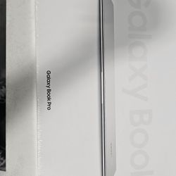 SAMSUNG Galaxy Pro Book 15.6 Labtop Intel Core i7 16GB Ram 512GB SSD Mystic Silver