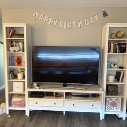 TV Entertainment Console w Bookshelves
