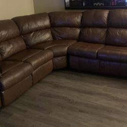 Leather Sectional W/ Sleeper Sofa/dual recliner 