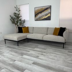IKEA ÄPPLARYD Sofa with Right Chaise – Light 