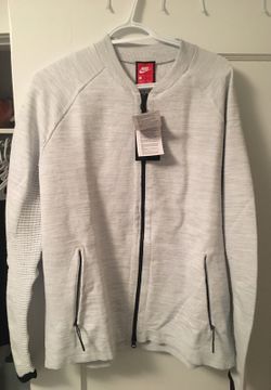 Men’s Nike tech pack large fleece jacket. 250$ retail !!