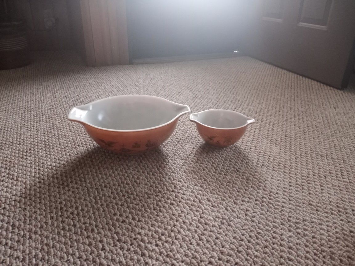 Lot Of 2 Vintage Pyrex Mixing Bowls In Perfect Condition. Number 441