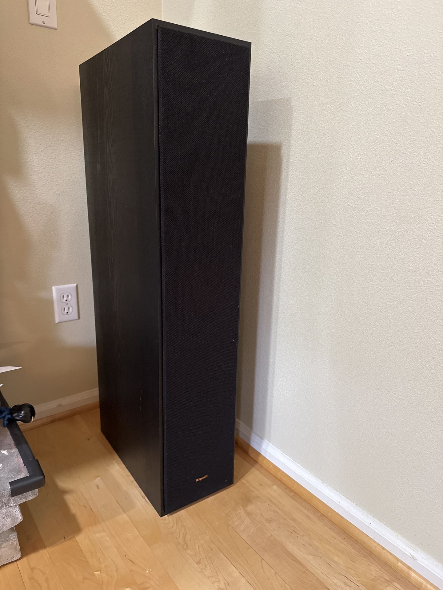 Klipsch R-625FA Dolby Atmos Floorstanding Speakers
