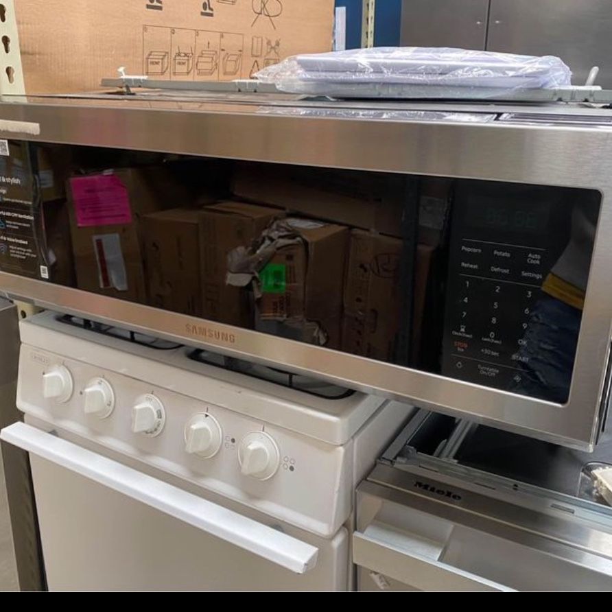 30” Samsung Over The Range Microwave 