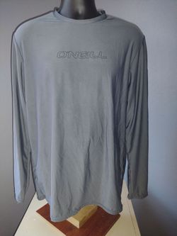 O'Neill Grey Long Sleeve Rash Guard 2XL
Comfortable O'Neill long sleeve rash guard. Shirt is grey