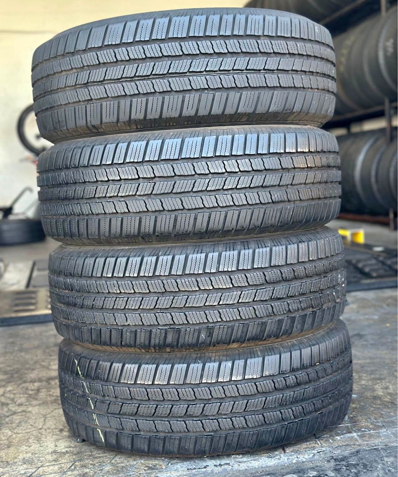 225/75/16 Tire Con 80% De Vida Las 4