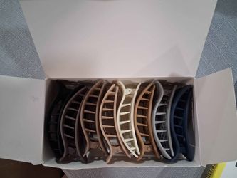Drealoe Large Matte Hair Claw Clips, 8 Pack