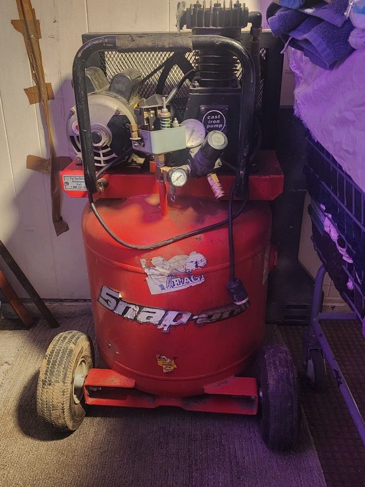 Snap-on 30 GA Air Compressor