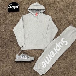 Supreme Hoodie 