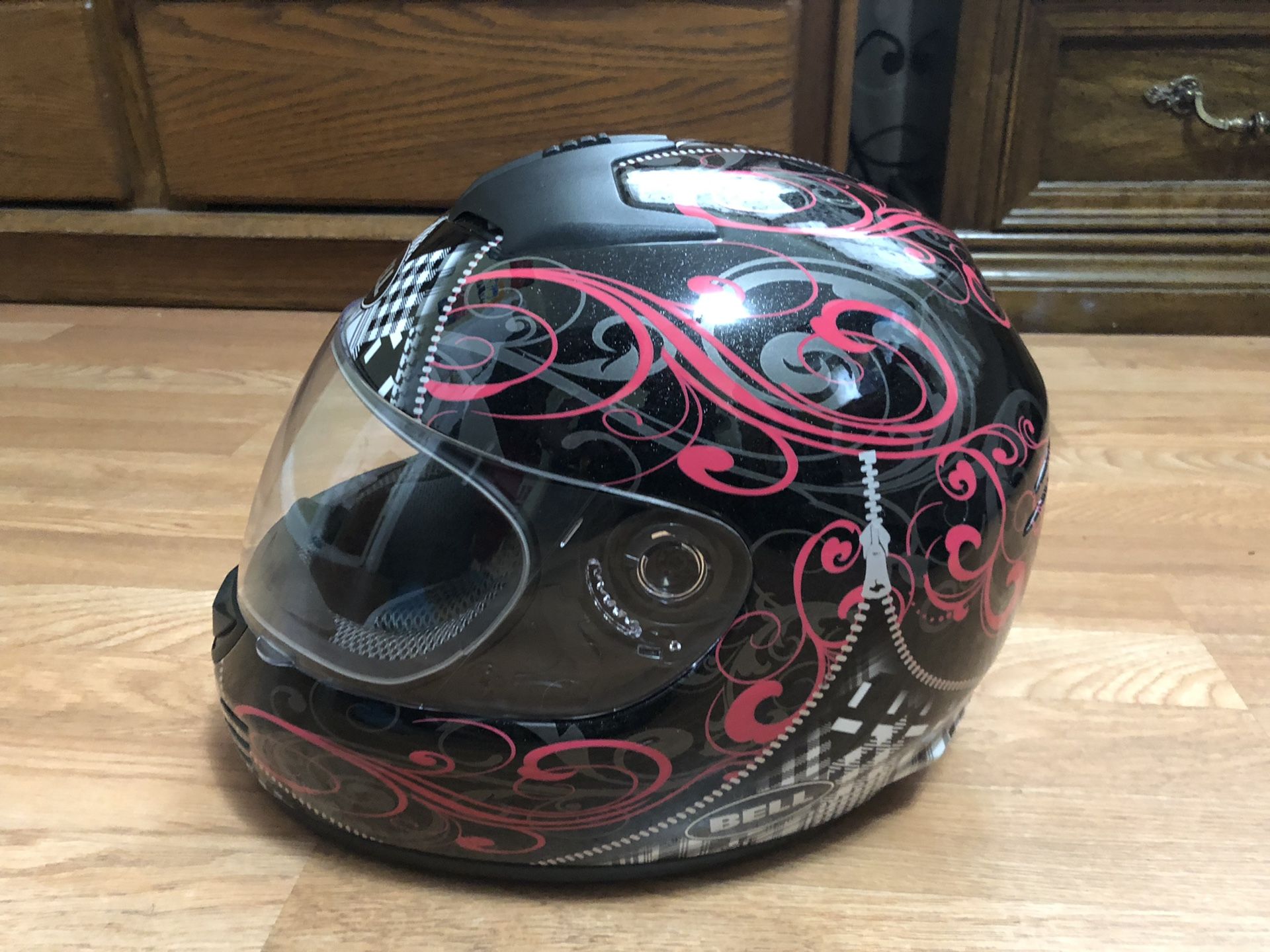 Women’s size XS pink motorcycle helmet