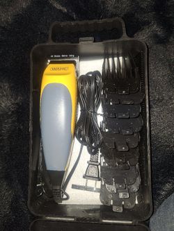Wahl Clippers Complete 20 PC Haircutting Kit
