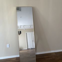 Standing Full length mirror
