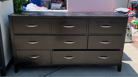 Black 7-Drawer Wood Dresser