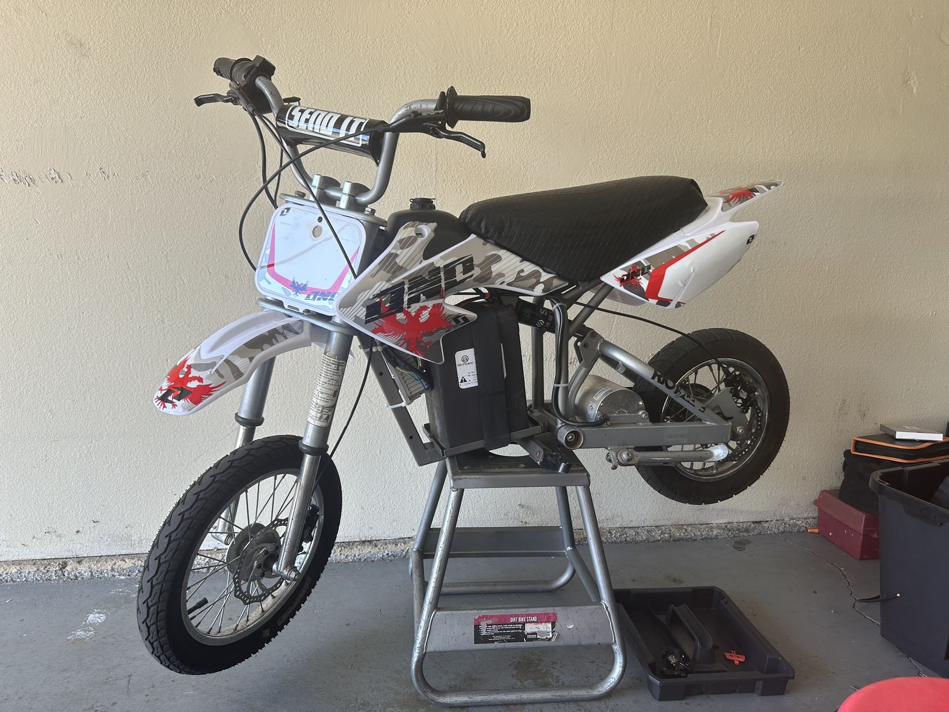 Pink Razor Mx650 Razor MX650 Electric Minibike/Pitbike for Sale in Vista, CA - OfferUp