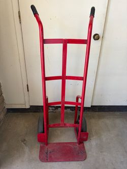 Heavy duty hand truck