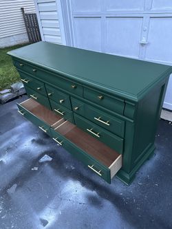 Rare 11-Drawer Dresser - Sherwin-Williams Rush Green with Gold Hardware for  Sale in Stafford, VA - OfferUp