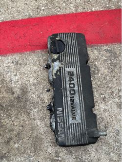 NISSAN HARDBODY VALVE COVER