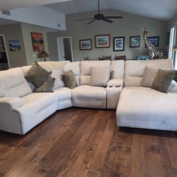 New Couch From Ashley Furniture New 3,600