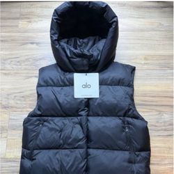 Alo yoga-Gold rush puffer vest