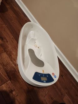 Baby Patent AquaScale 3-in-1 digital baby bathtup