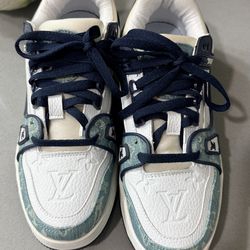 LV sneakers size 9.5