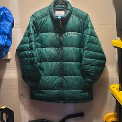 Columbia • Men's Frost Fighter • Insulated Jacket • Water Resistant • Green 