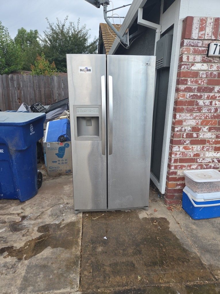 LG Refrigerator Free