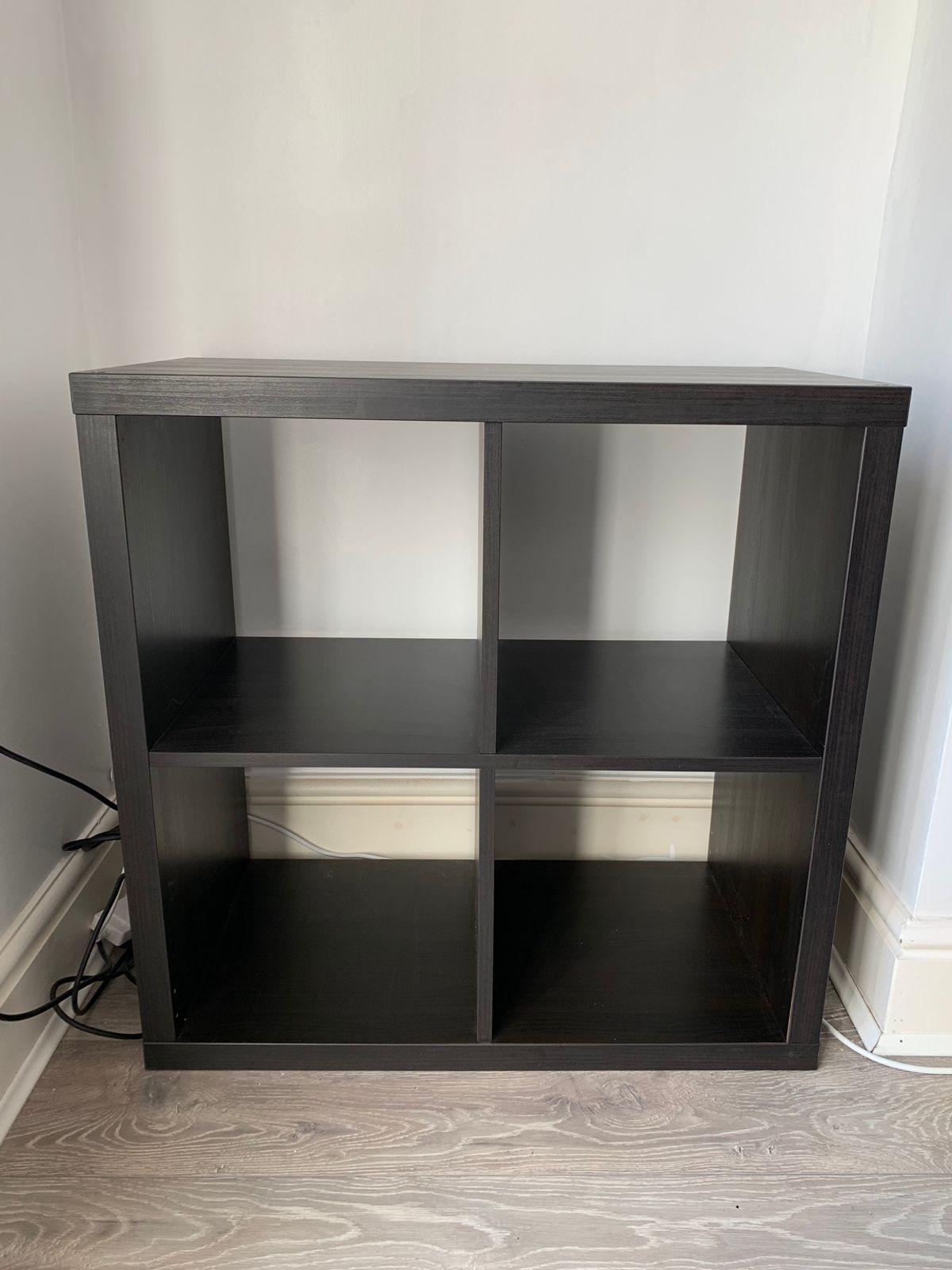 KALLAX shelf unit - like new