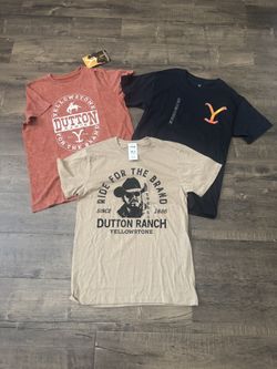 Size Small Yellowstone Graphic Tees