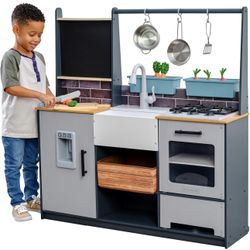 KidKraft Wooden Farm to Table Play Kitchen with Lights & Sounds, Ice Maker and 17 accessories 