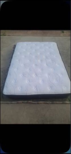 12 INCH THICK FULL SIZE MATTRESS