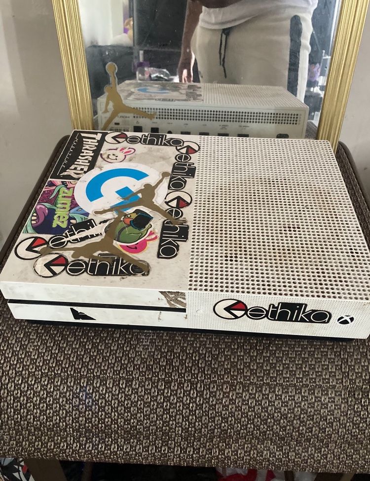 Xbox One S