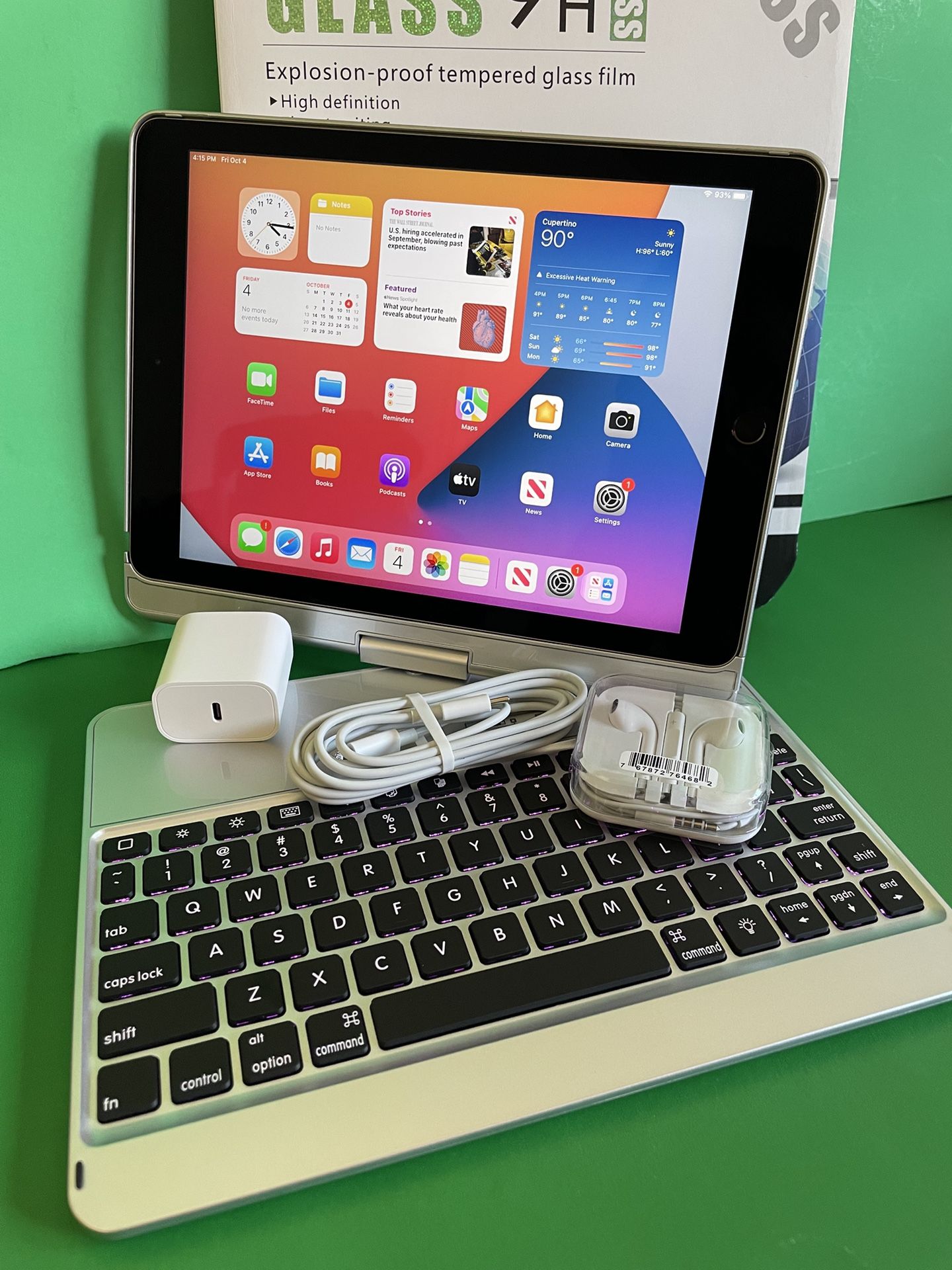 Apple IPad 6th Generation (9.7” Retina / Touch ID / IOS 17) 32GB with keyboard, pen & Accessories (128gb $199)