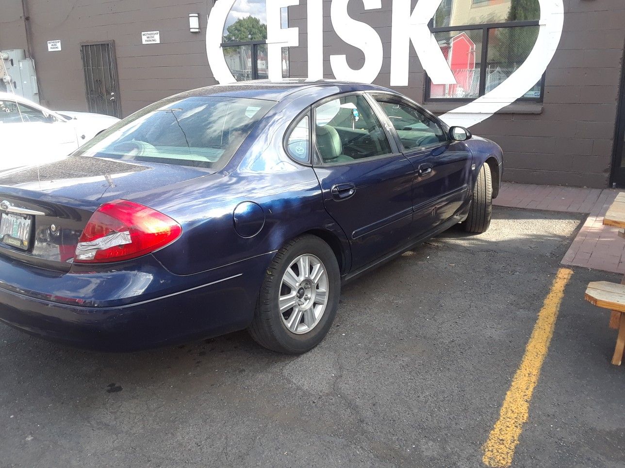 2000 Ford Taurus