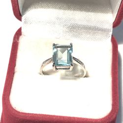 Brand New .925 Silver Ring With Emerald Cut Aquamarine Gemstone. Size 8.
