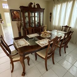 Dinning table And China Display