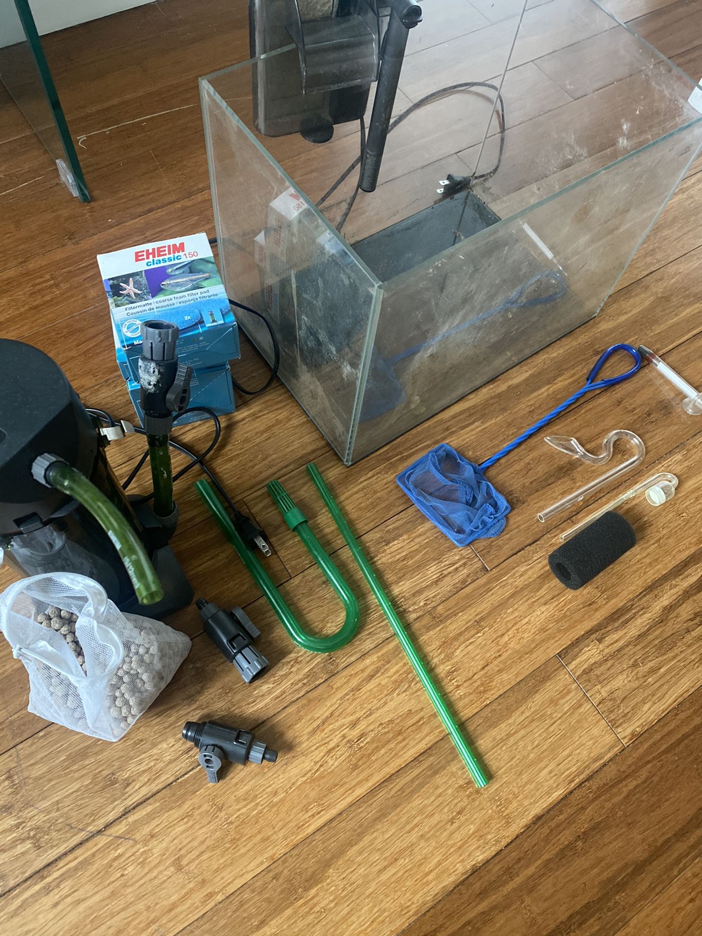 6 gallon rimless aquarium + accessories